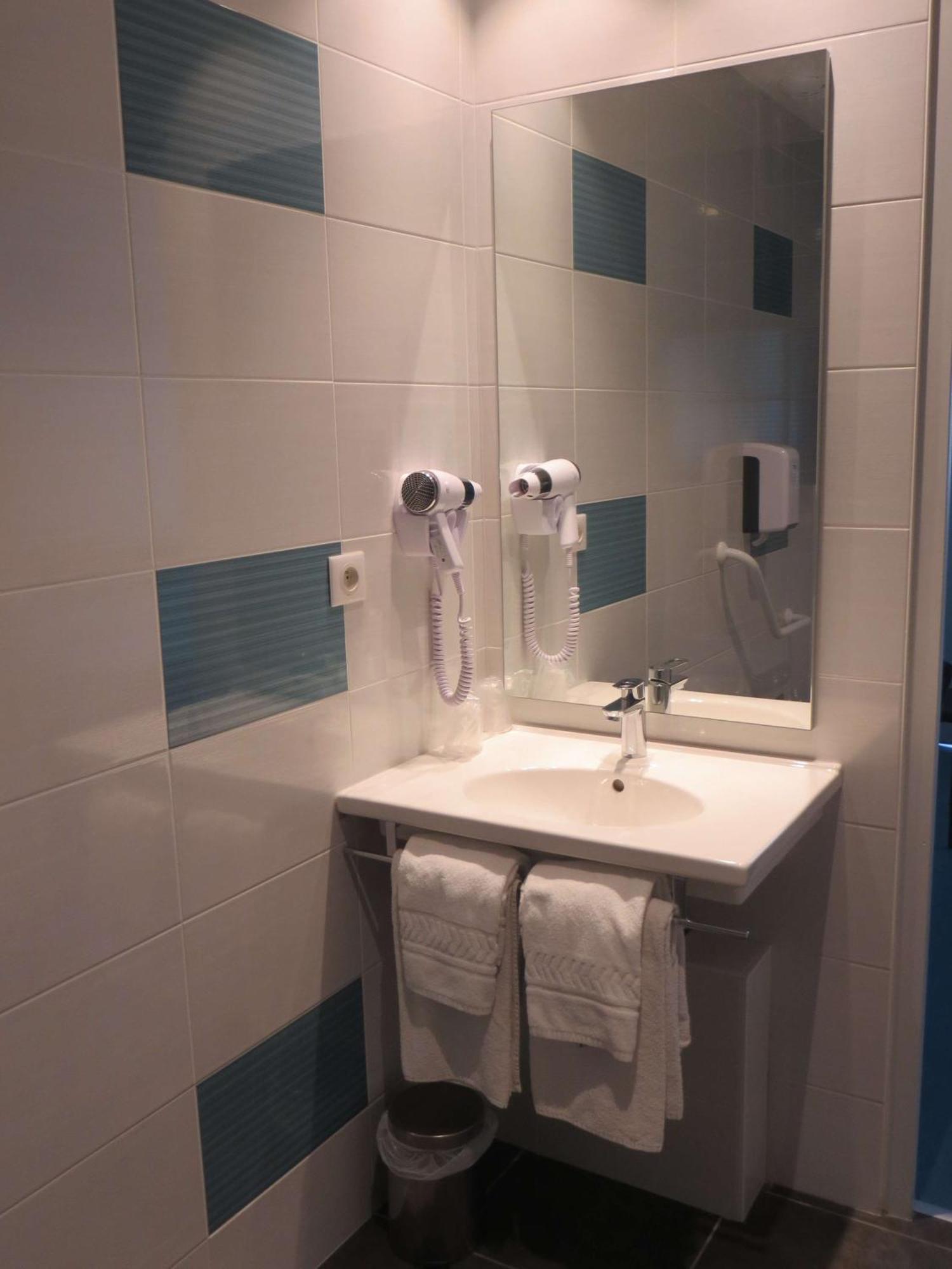 Brit Dijon Hermes Hotel